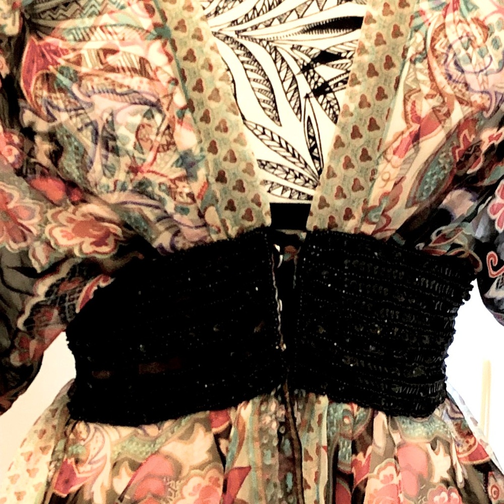 Swimsuit Coverup Floral plunging neckline V blouse snap up front - Picture 4 of 8